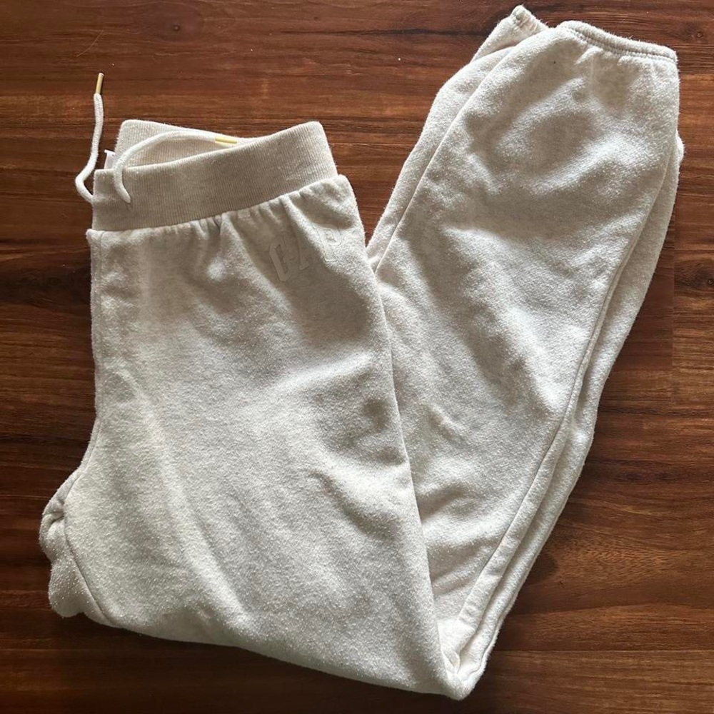 gap ivory cuffed sweatpant joggers
